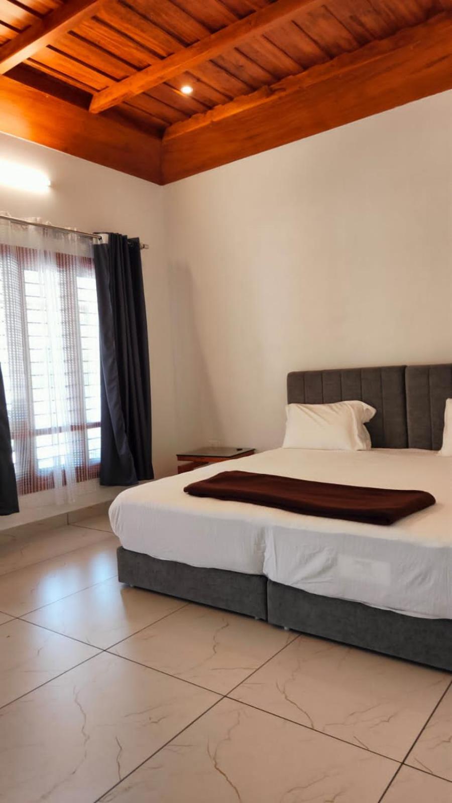 Hotel The Royal Island Mundrothuruth Habitación foto